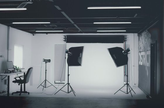 Comment Choisir le Studio Photo Idéal pour Votre Shooting Professionnel en 2025