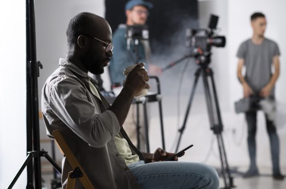 Studio clé en main vs lieu brut : choisir selon son projet